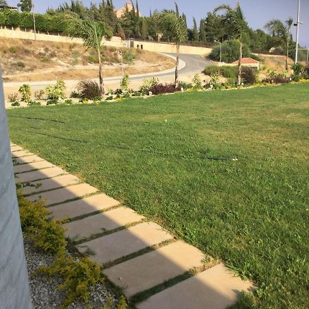 Red Cozy Stay Limassol Zewnętrze zdjęcie