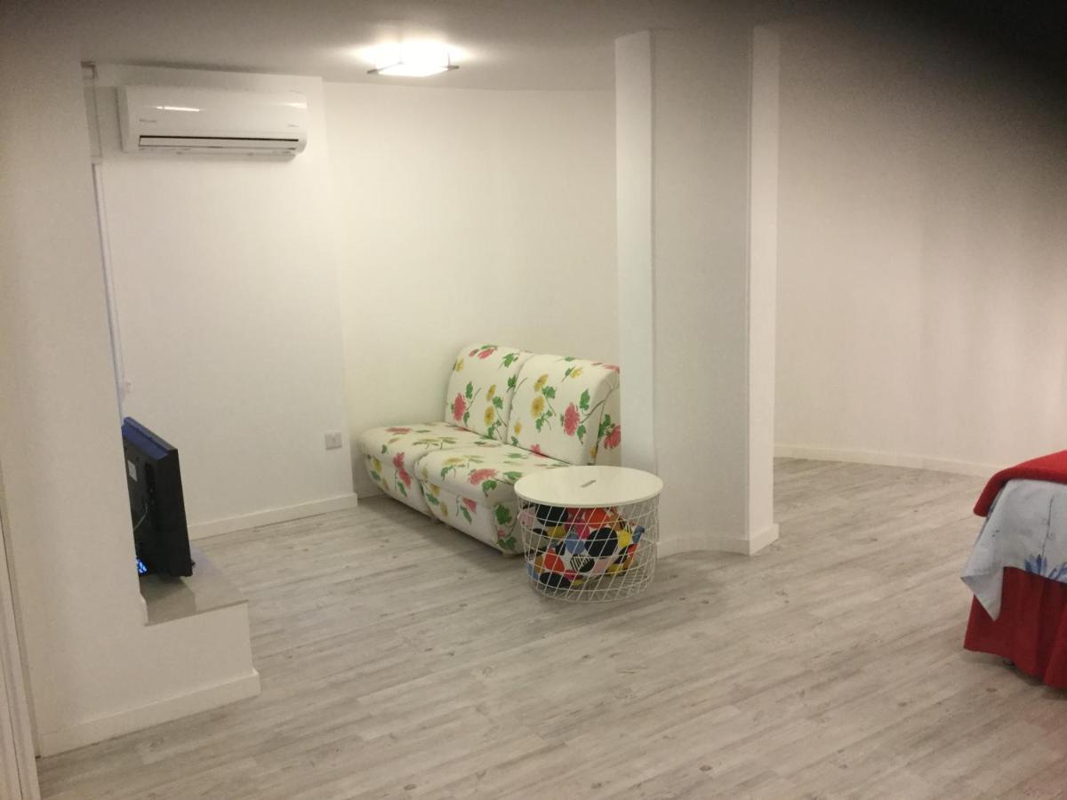 Red Cozy Stay Limassol Zewnętrze zdjęcie