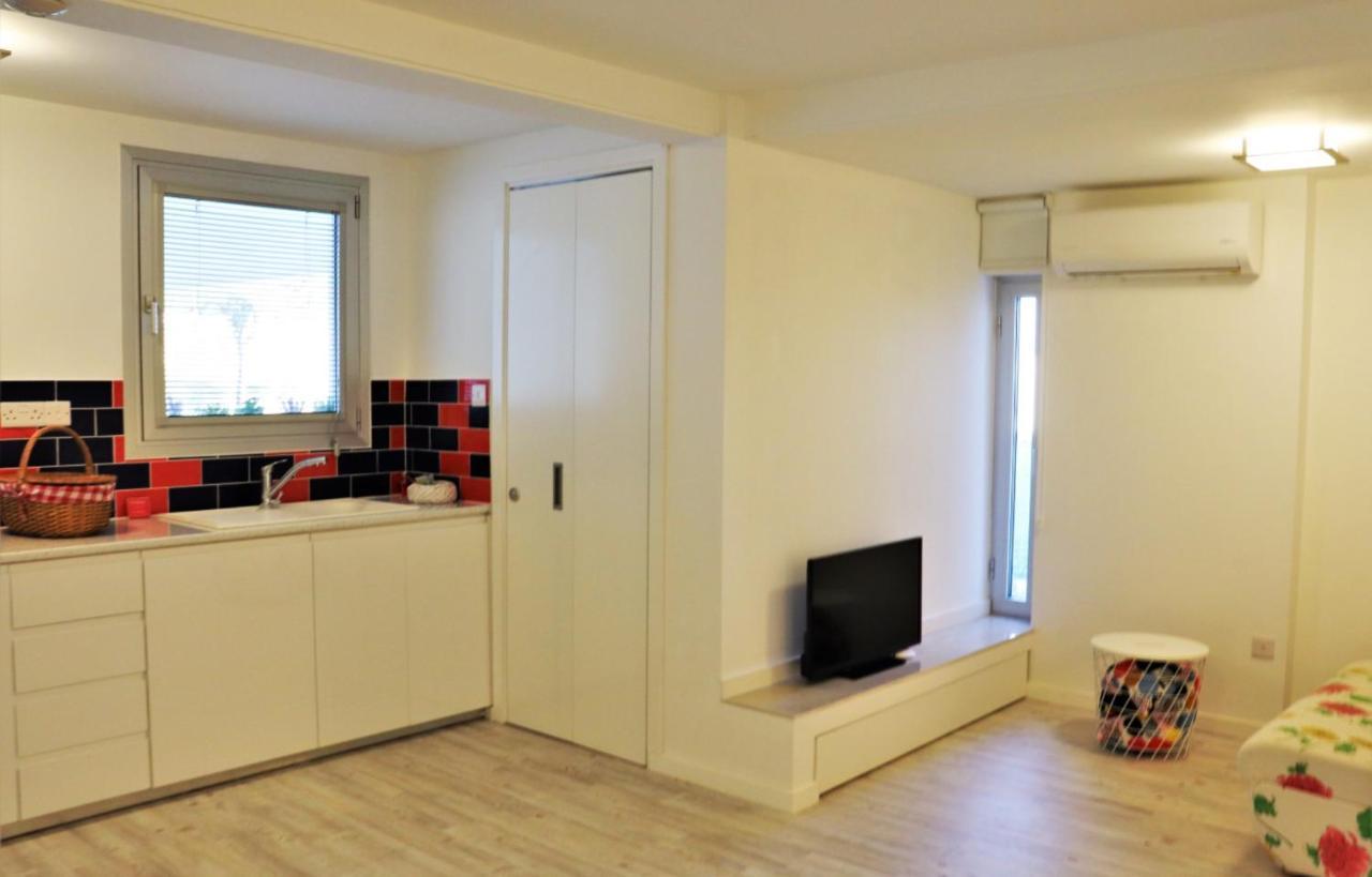 Red Cozy Stay Limassol Zewnętrze zdjęcie