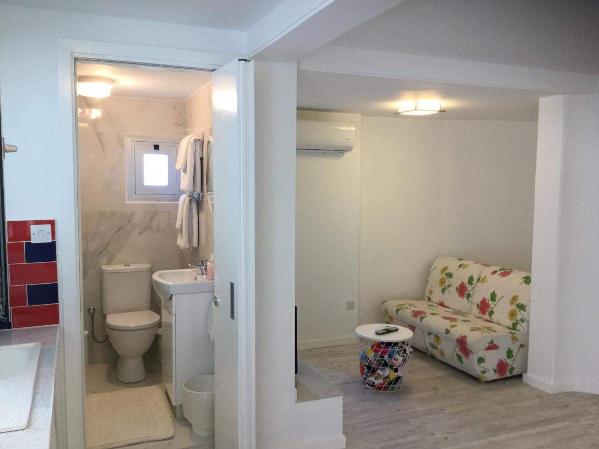 Red Cozy Stay Limassol Zewnętrze zdjęcie