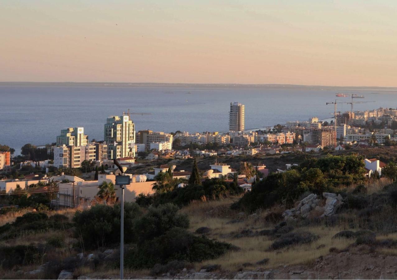 Red Cozy Stay Limassol Zewnętrze zdjęcie